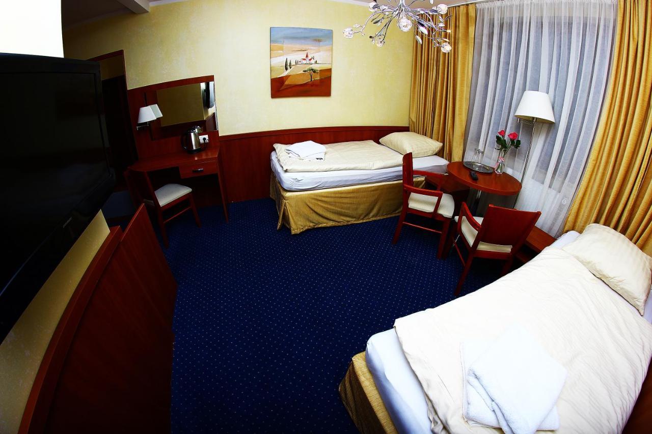 Bed and Breakfast Kardamon Żary Habitación foto